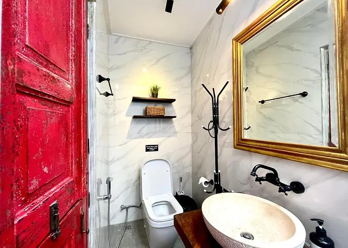 Balitri - Hidden Gem 9br Service Hall Pool Sauna