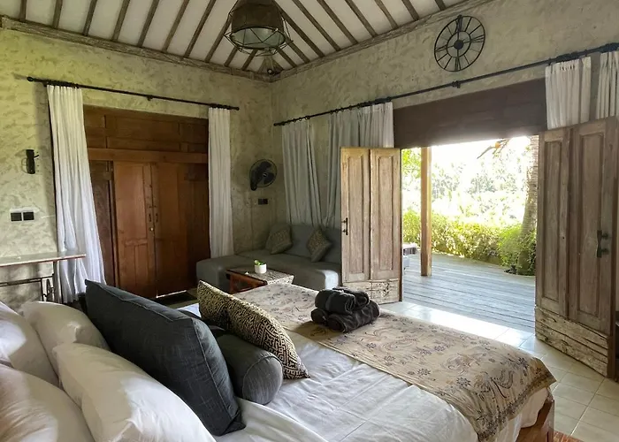 Balitri - Hidden Gem 9br Service Hall Pool Sauna Villa
