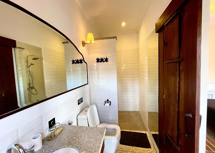 Balitri - Hidden Gem 9br Service Hall Pool Sauna Villa *