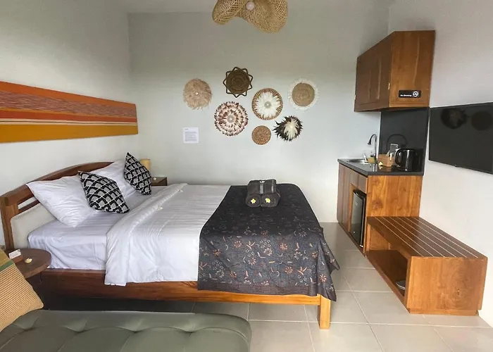 Balitri - Hidden Gem 9br Service Hall Pool Sauna * Sukawati