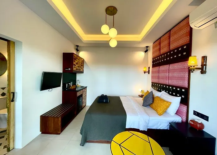 Balitri - Hidden Gem 9br Service Hall Pool Sauna Sukawati